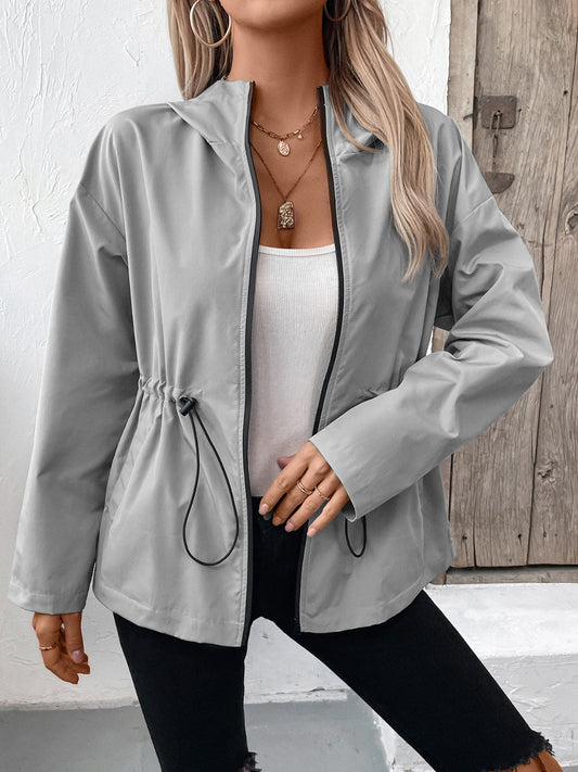 Harper | Chaqueta con cremallera y cordón de ajuste para mujer