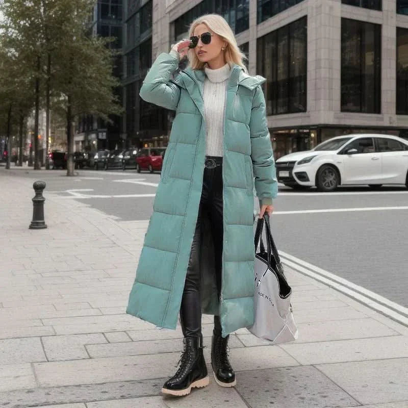Estilo contemporáneo en una sofisticada chaqueta acolchada para mujer