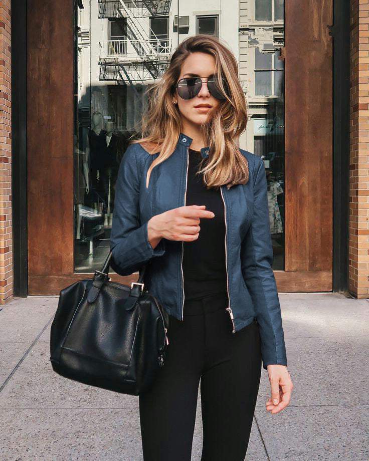 Chaqueta de piel | Elegante | Negra, piel flexible, acabado refinado | Perfecta para salir por la noche