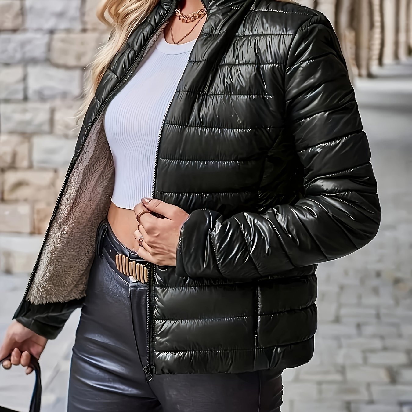 Femke | Elegante chaqueta de poliamida con cuello alto y bolsillos