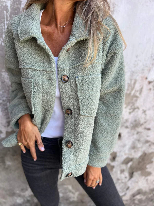 Oligna™ | Chaqueta corta con solapas de lana