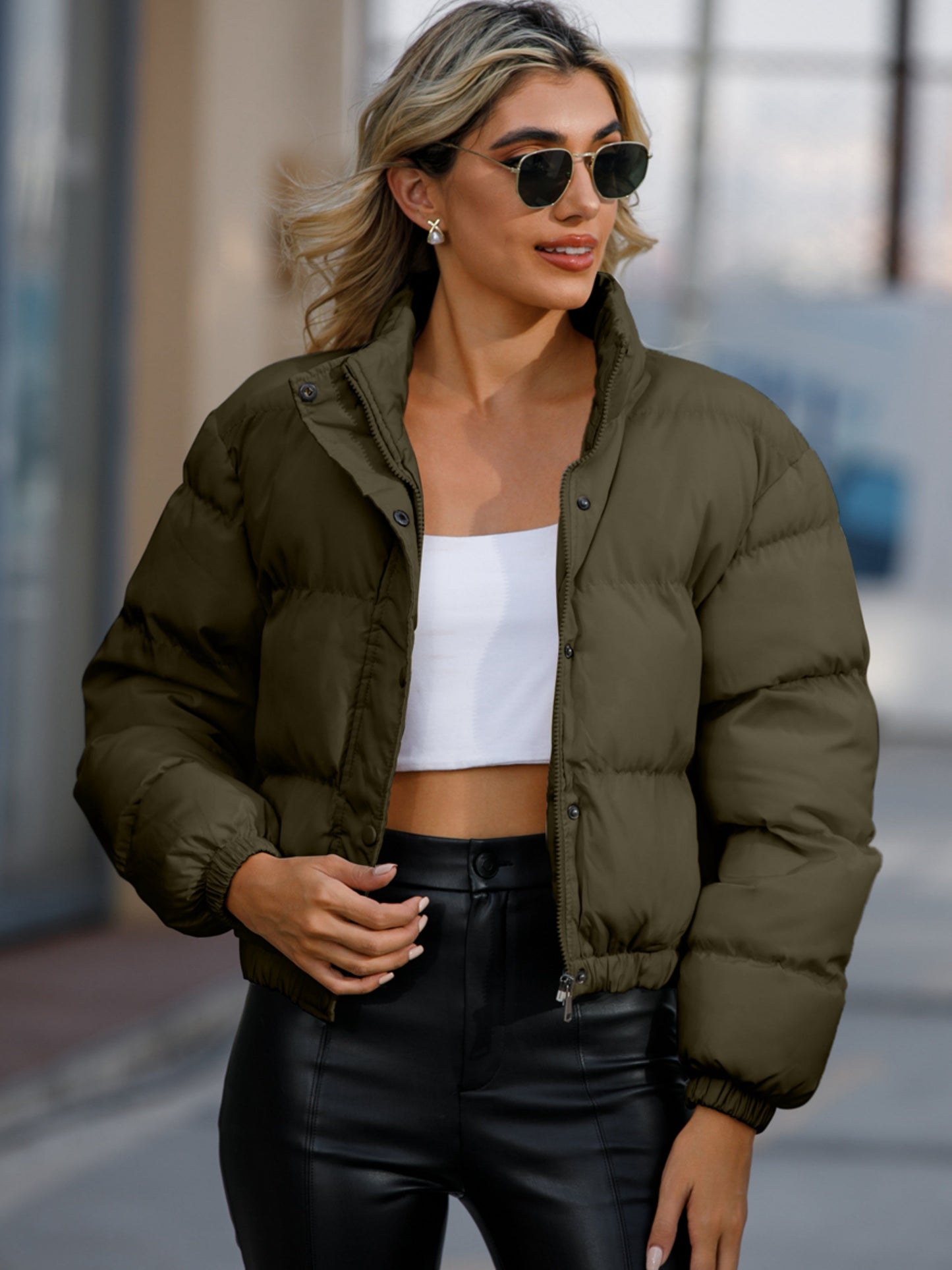 Elegante chaqueta corta de invierno acolchada para mujer | Ideal para otoño/invierno