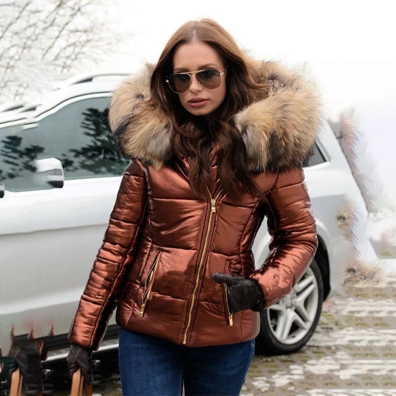 Christina - Chaqueta forrada a la moda con capucha y cuello de piel sintética