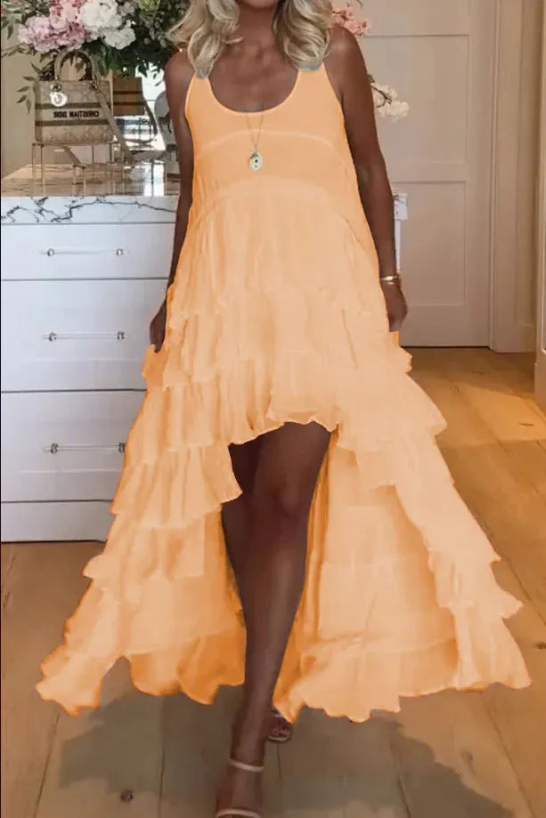 Beautiful ladies' dress, corto por delante y largo por detrás con volantes