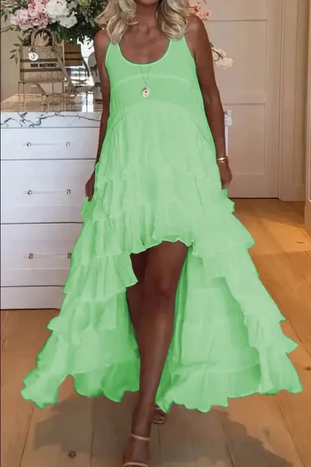 Beautiful ladies' dress, corto por delante y largo por detrás con volantes