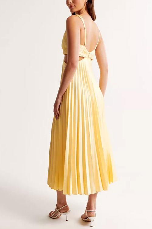 Vestido maxi plisado con detalle en la cintura