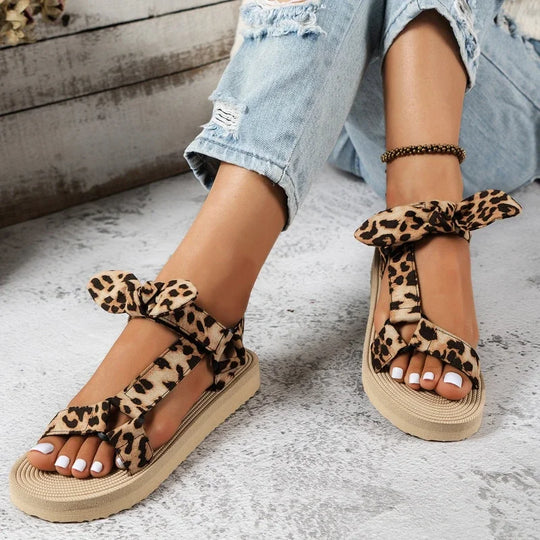 ARYA | Elegantes sandalias con estampado de leopardo