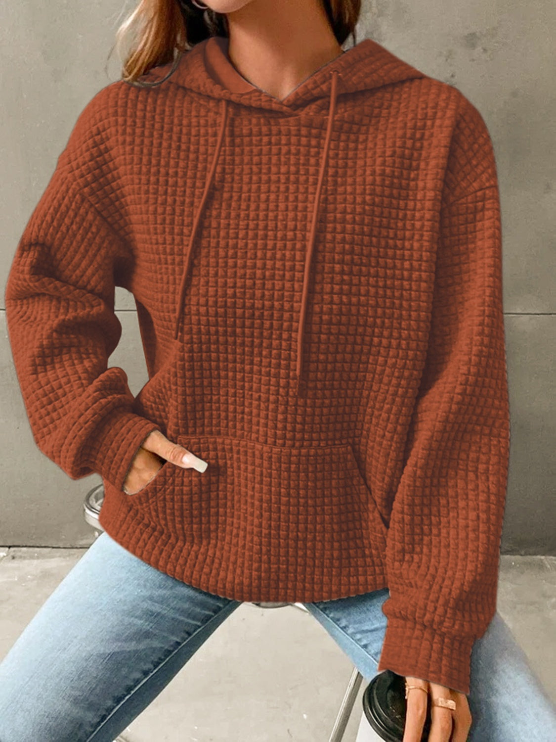 Heidi fashion | Moda minimalista y sudadera con capucha para el invierno