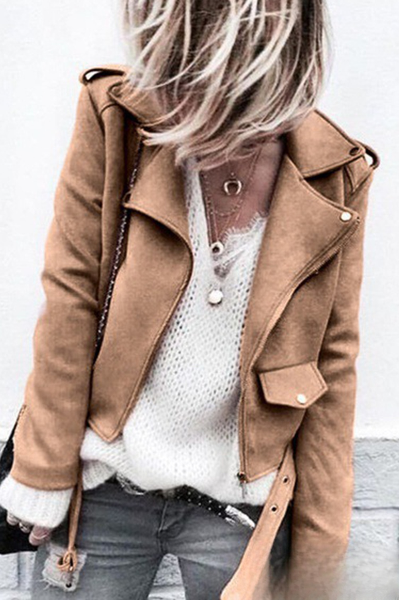 Elegante chaqueta informal con elementos de patchwork