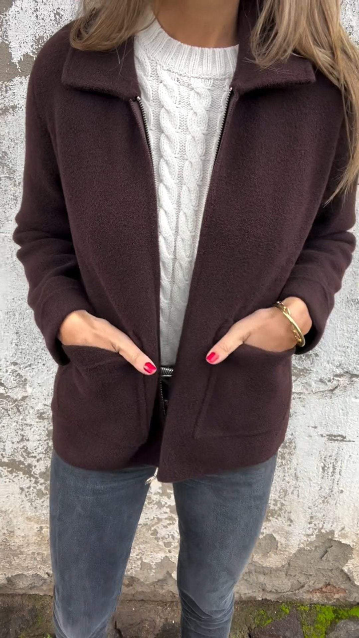 Cárdigan clásico: el compañero perfecto para cualquier look