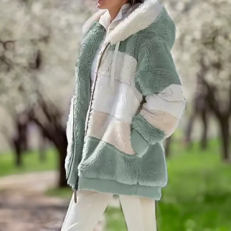 Elegante chaqueta de piel con bolsillos