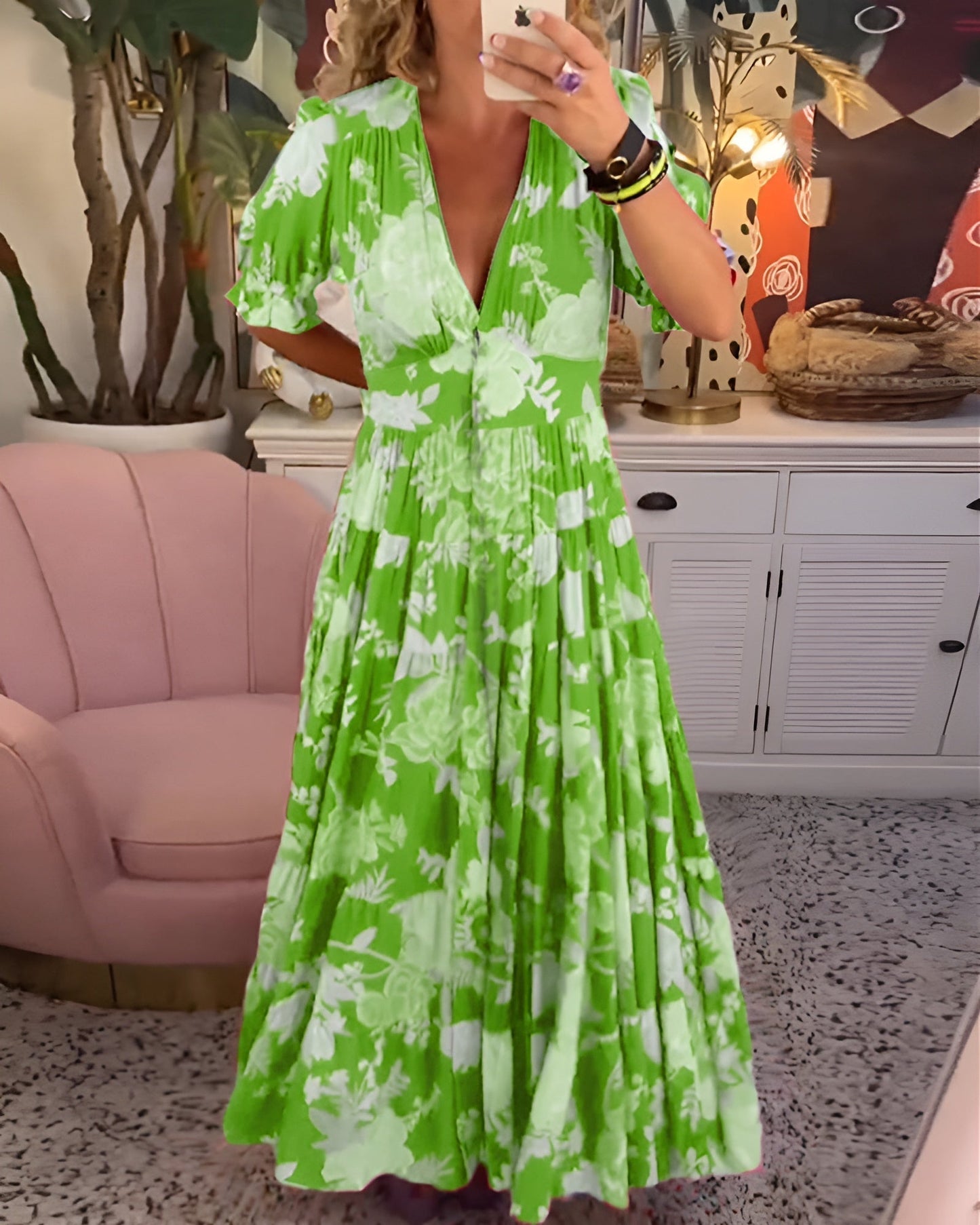 Vestido con bolsillo de cuello en V con estampado floral