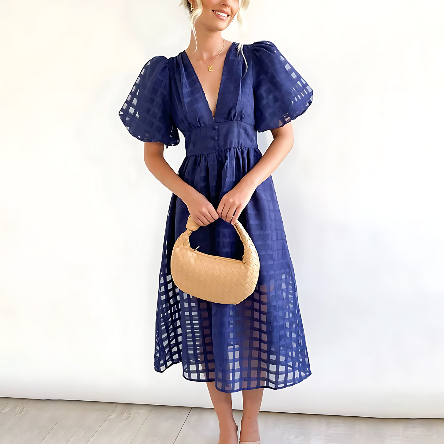 Elegante vestido midi de verano con mangas cortas abullonadas