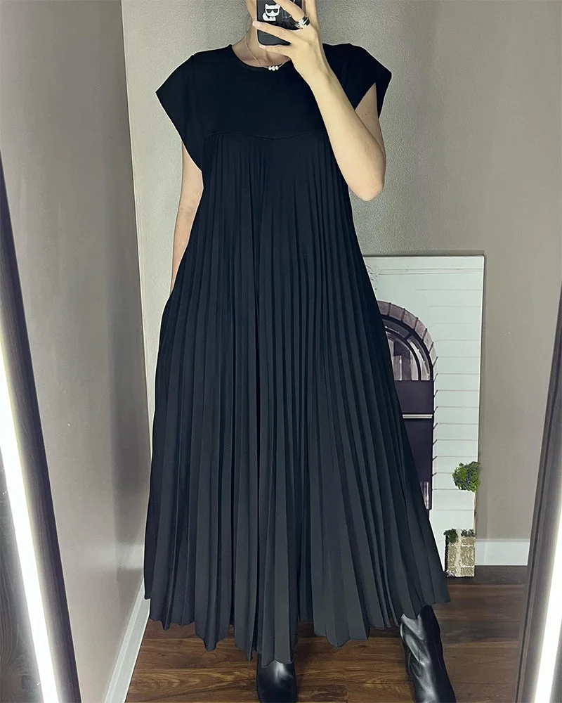vestido plisado sin mangas en un color