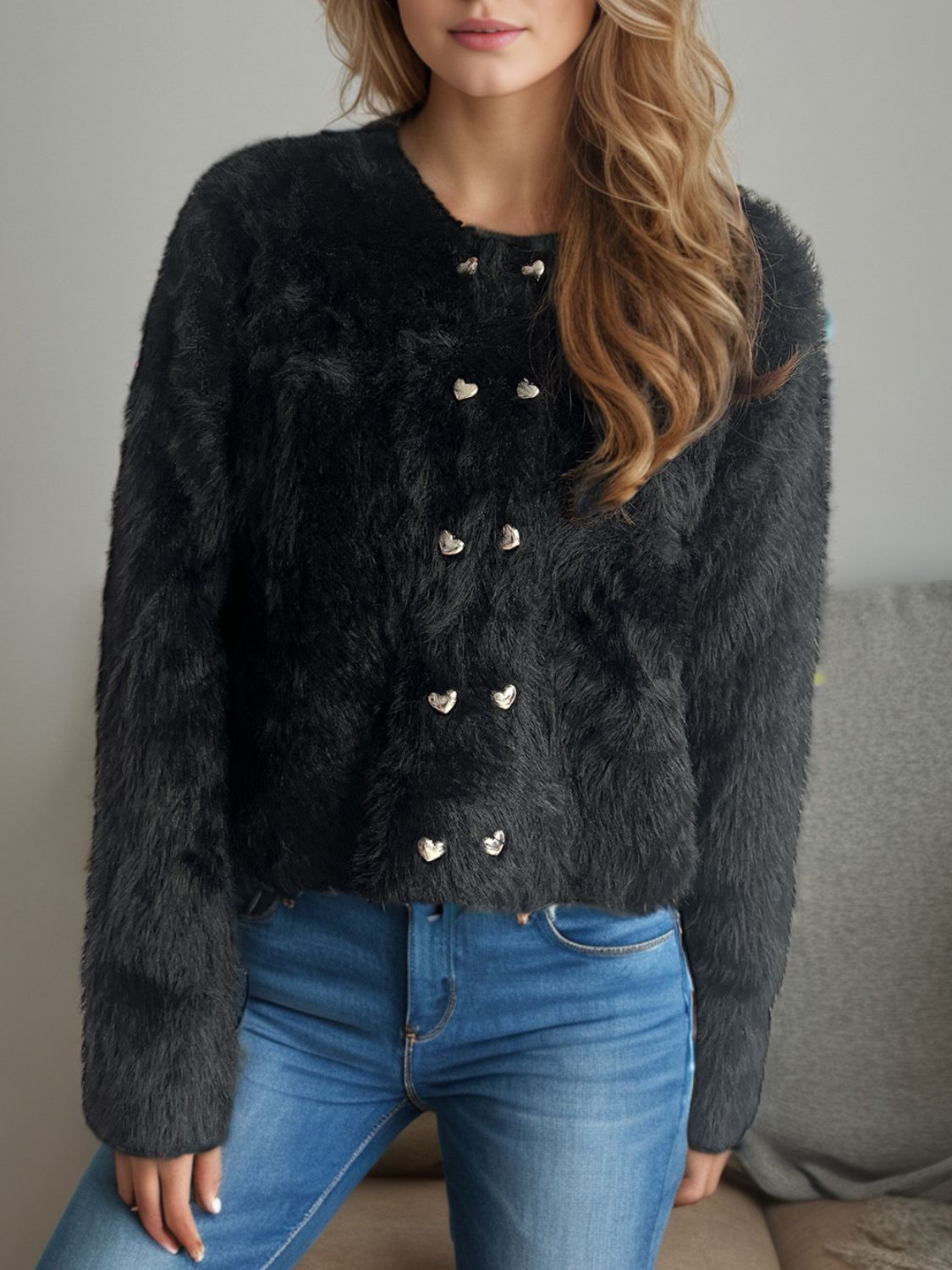 Clara | Rebeca de mujer con cuello redondo y botones en forma de corazón