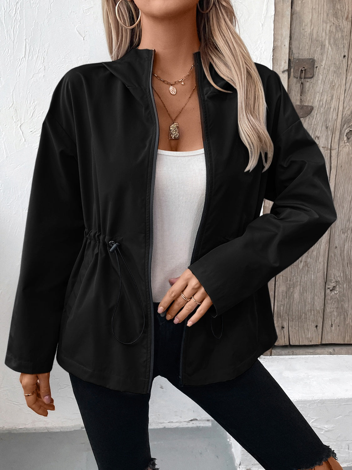Harper | Chaqueta con cremallera y cordón de ajuste para mujer