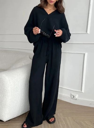 Conjunto de dos piezas compuesto por top y pantalón, casual y de corte ancho