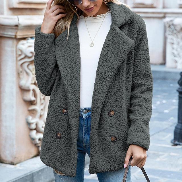 Elegante chaqueta de piel sintética