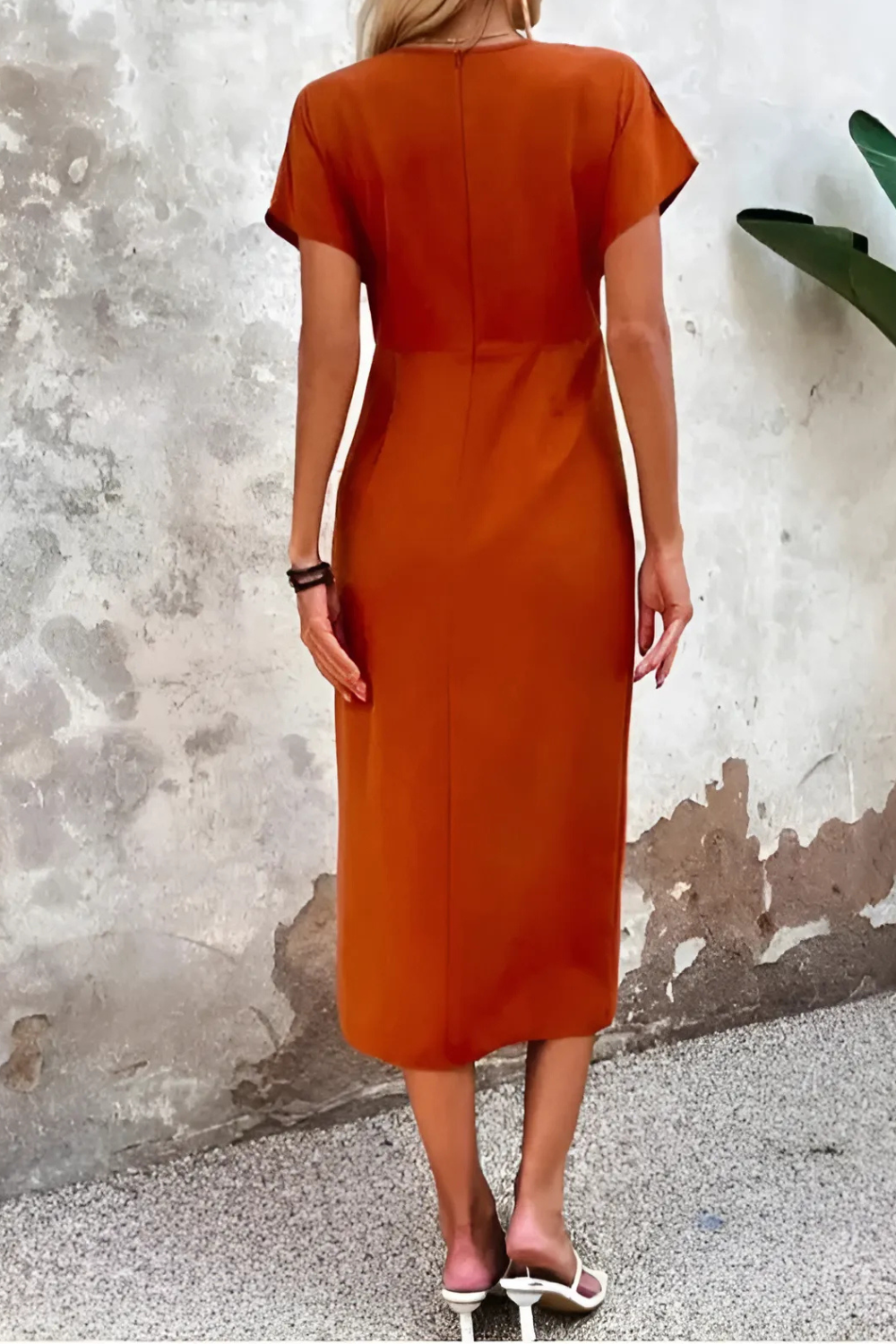 Fleur | Vestido midi naranja con cuello en V