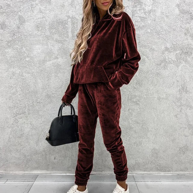 Wendela | Lujoso conjunto de jersey de terciopelo y pantalón jogger