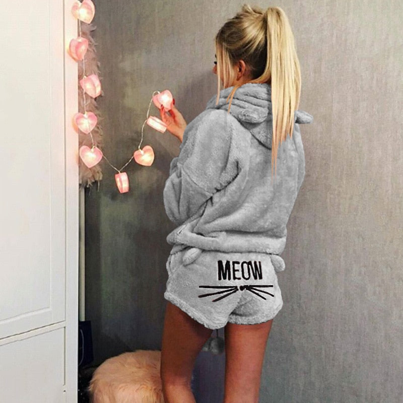 Cálido pijama para gatos