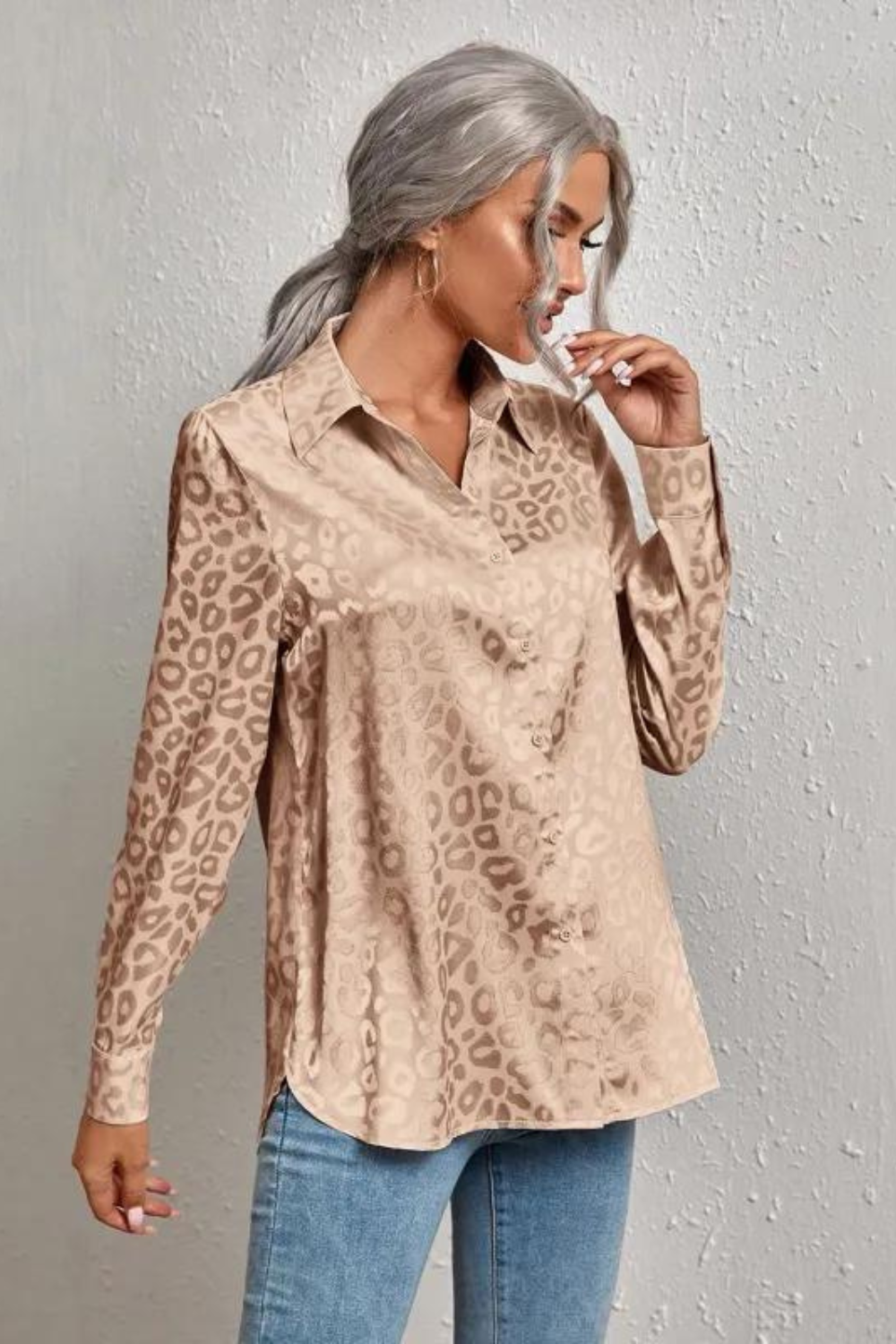 Lila | Blusa de seda con ojales