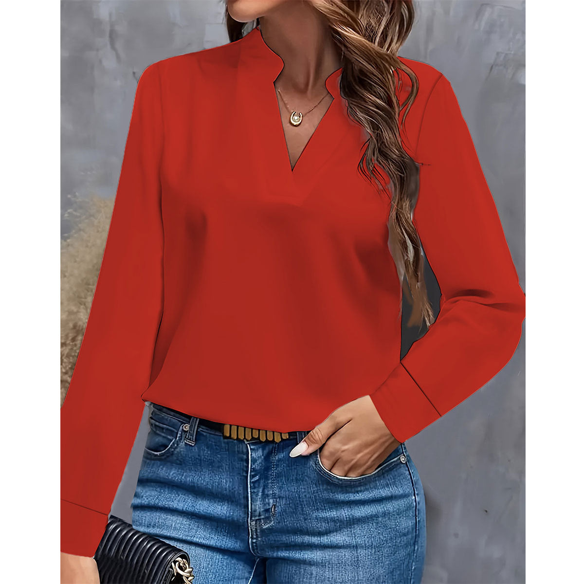 Camisa holgada - Diseño con cuello en V y ajuste cómodo