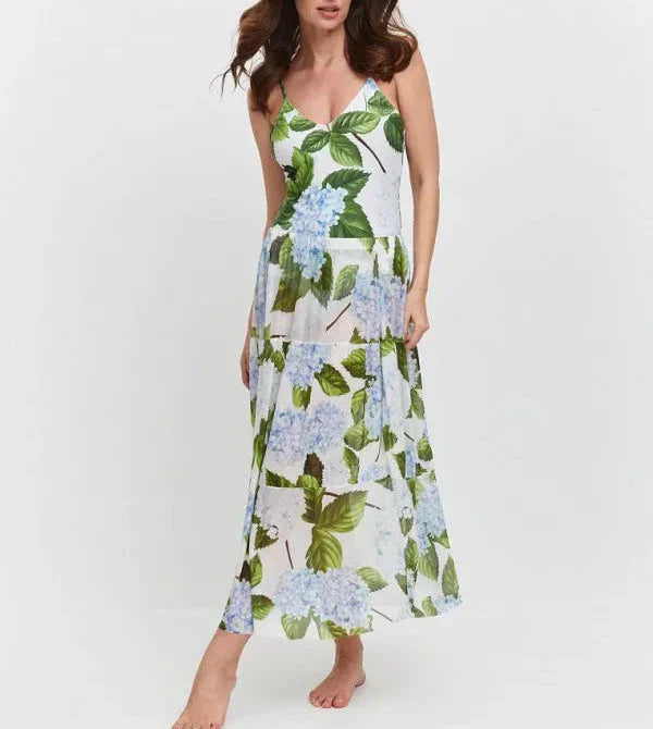 Elegante bañador floreado con falda