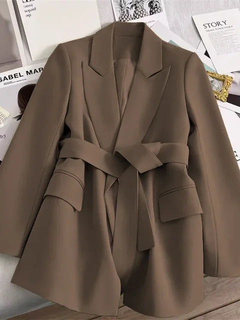 Lola | elegante blazer de señora