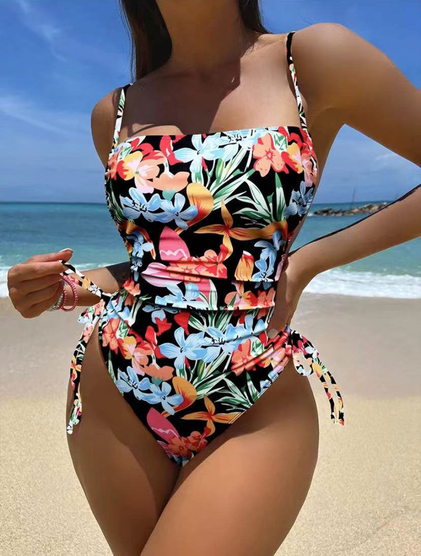 Edgy and airy bikini