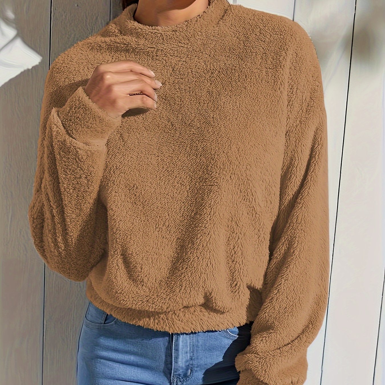 Heidi Fashion | Radiance Plush Perfección en cada puntada con nuestra sudadera de felpa lisa