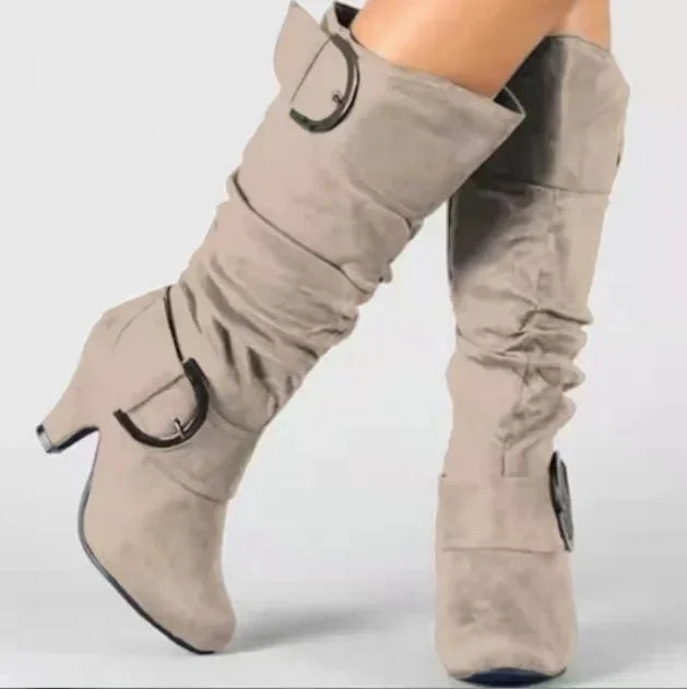 Elegantes botines de mujer para otoño y primavera, con un diseño original para crear apariencias luminosas.