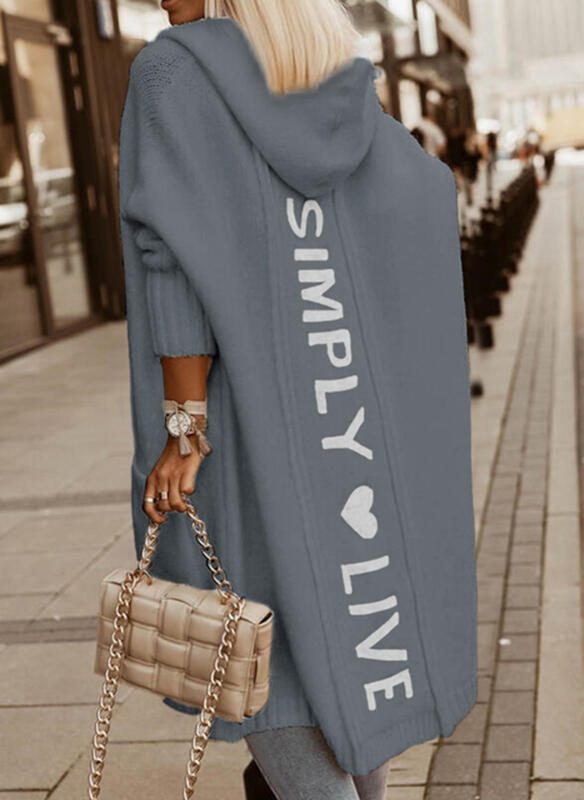 Moderno cárdigan con capucha: un look sofisticado para el día a día