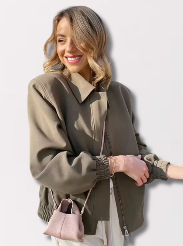 Scarlett | cálida chaqueta acolchada para mujer con capucha