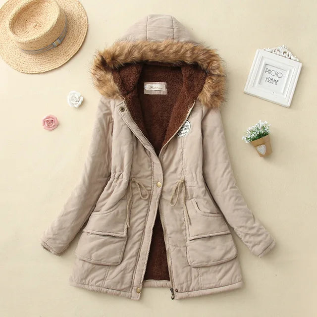 Hilde | cálida chaqueta de invierno forrada con capucha para mujer