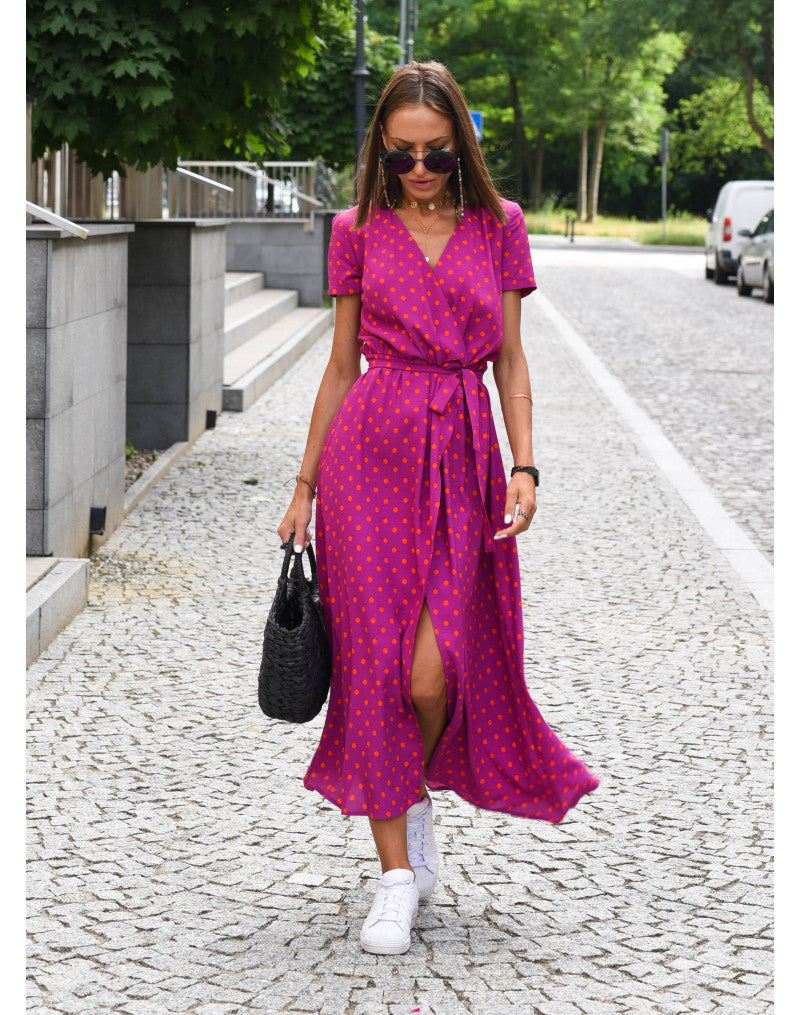 Vestido floral con abertura alta y cintura ajustable