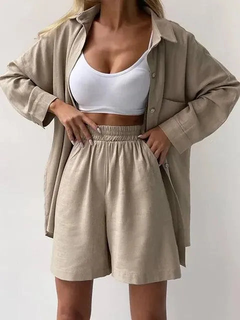 Conjunto de mujer con blusa y pantalón