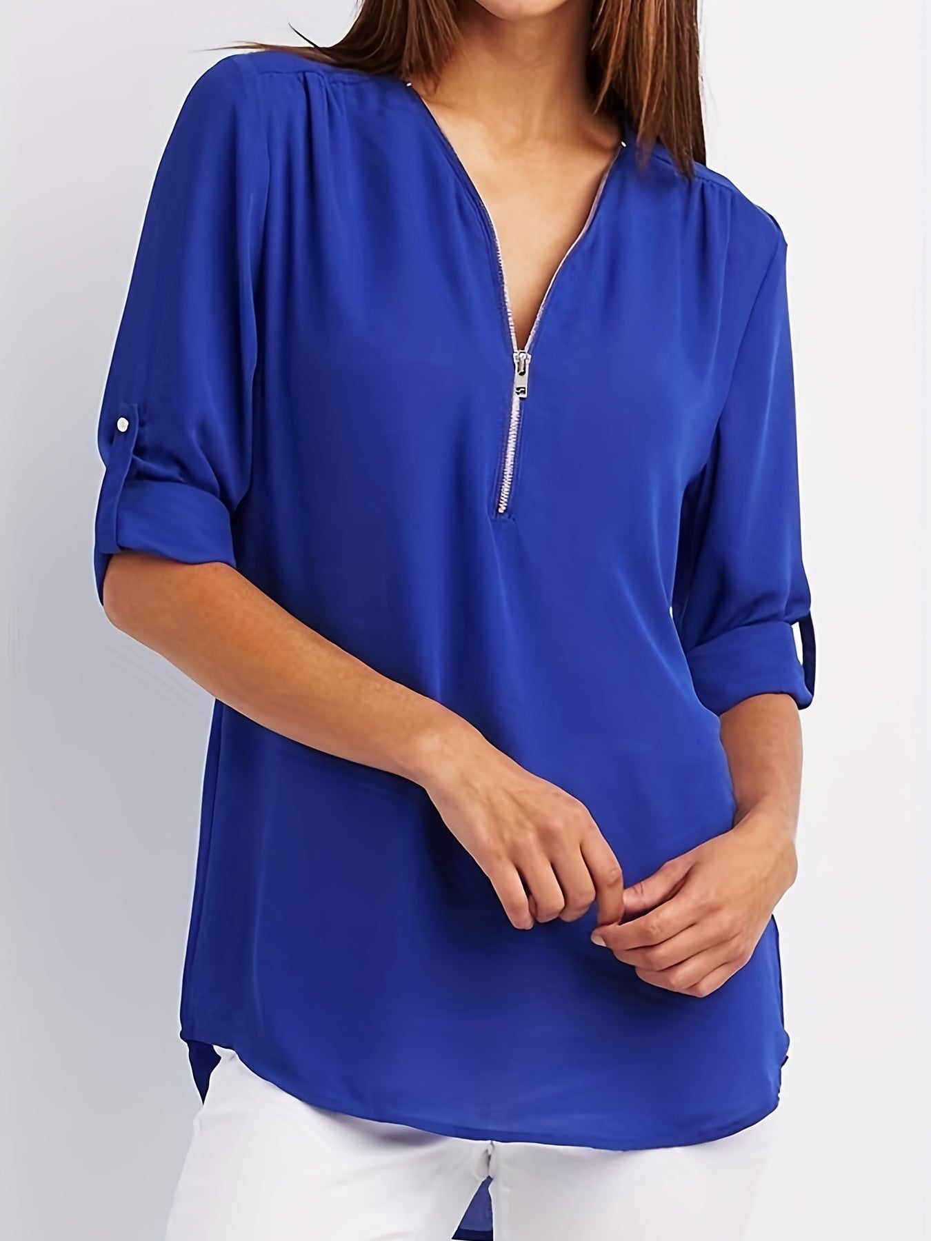 Blusa con cuello en V - Mangas remangables y detalle de media cremallera