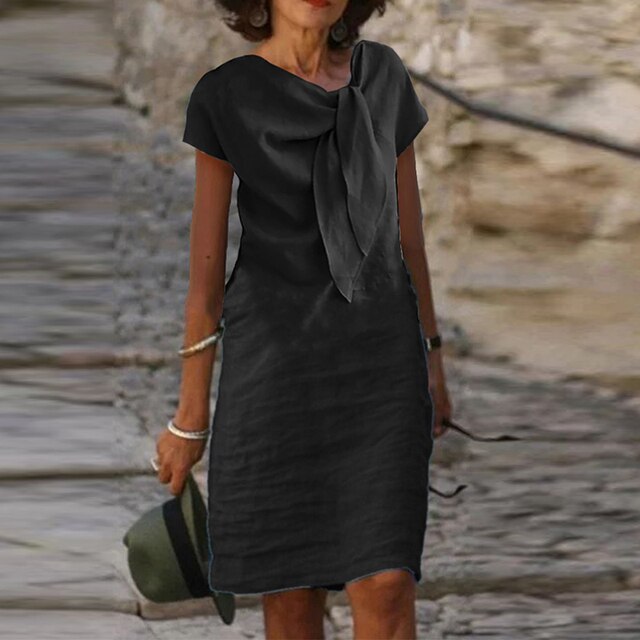 Elegante minivestido entallado con mangas cortas para mujer