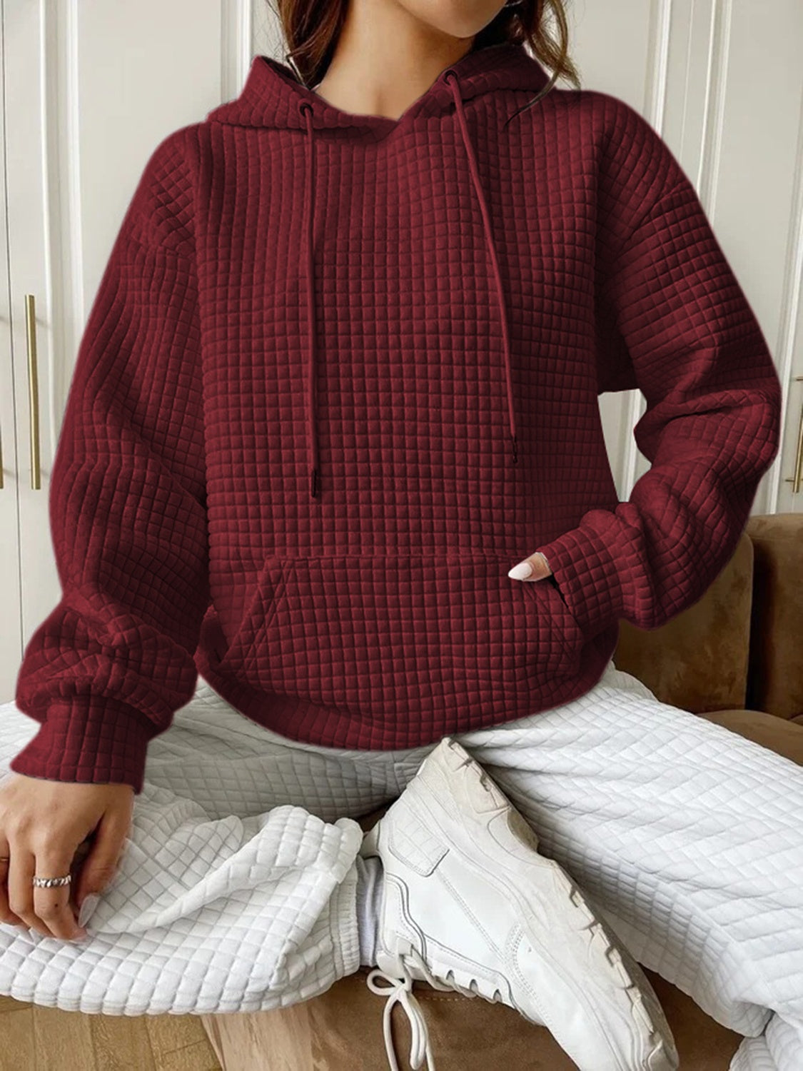 Heidi fashion | Moda minimalista y sudadera con capucha para el invierno