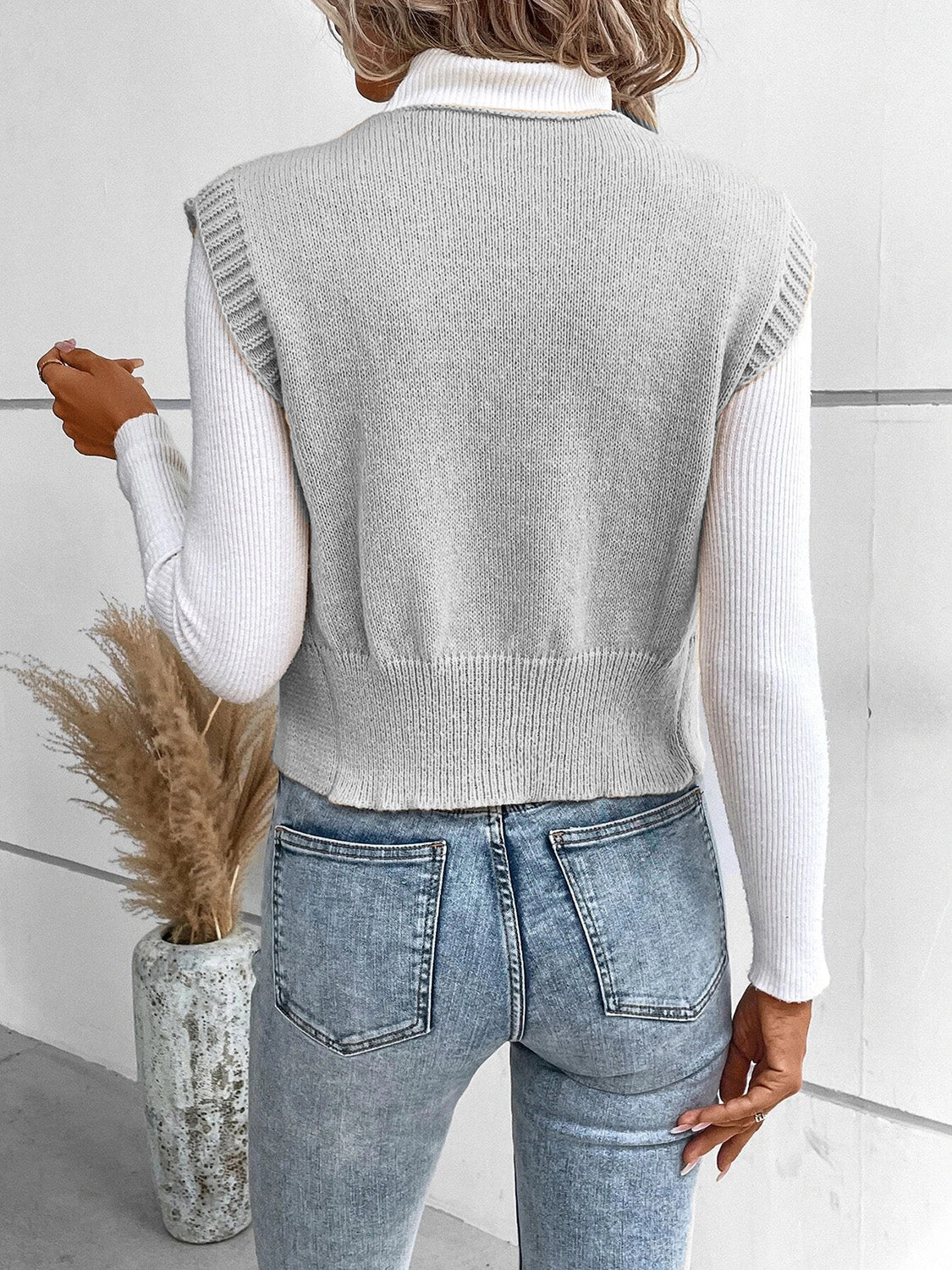 Mila | Chaqueta de punto con cuello de pico y botones para mujer