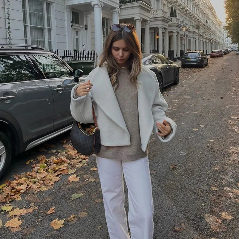 Abrigo blanco de peluche para mujer