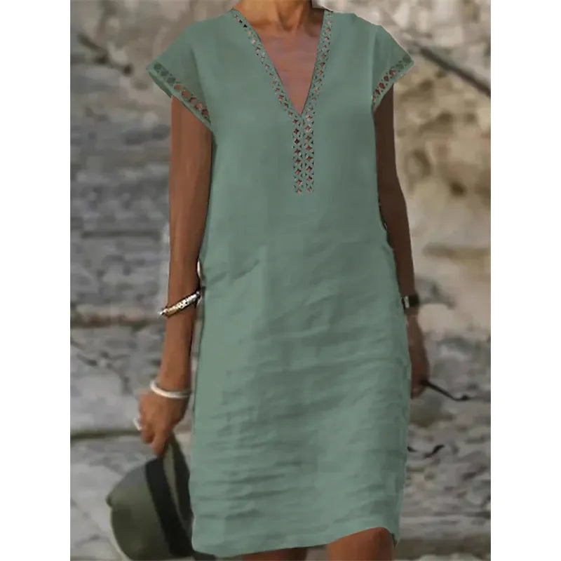 Vestido con cuello redondo e inserto de encaje