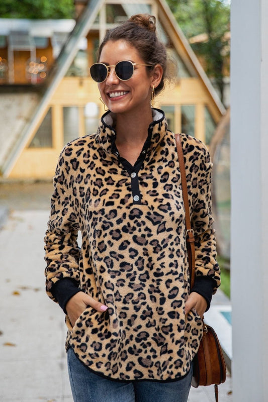 Jersey con cuello de leopardo para mujer