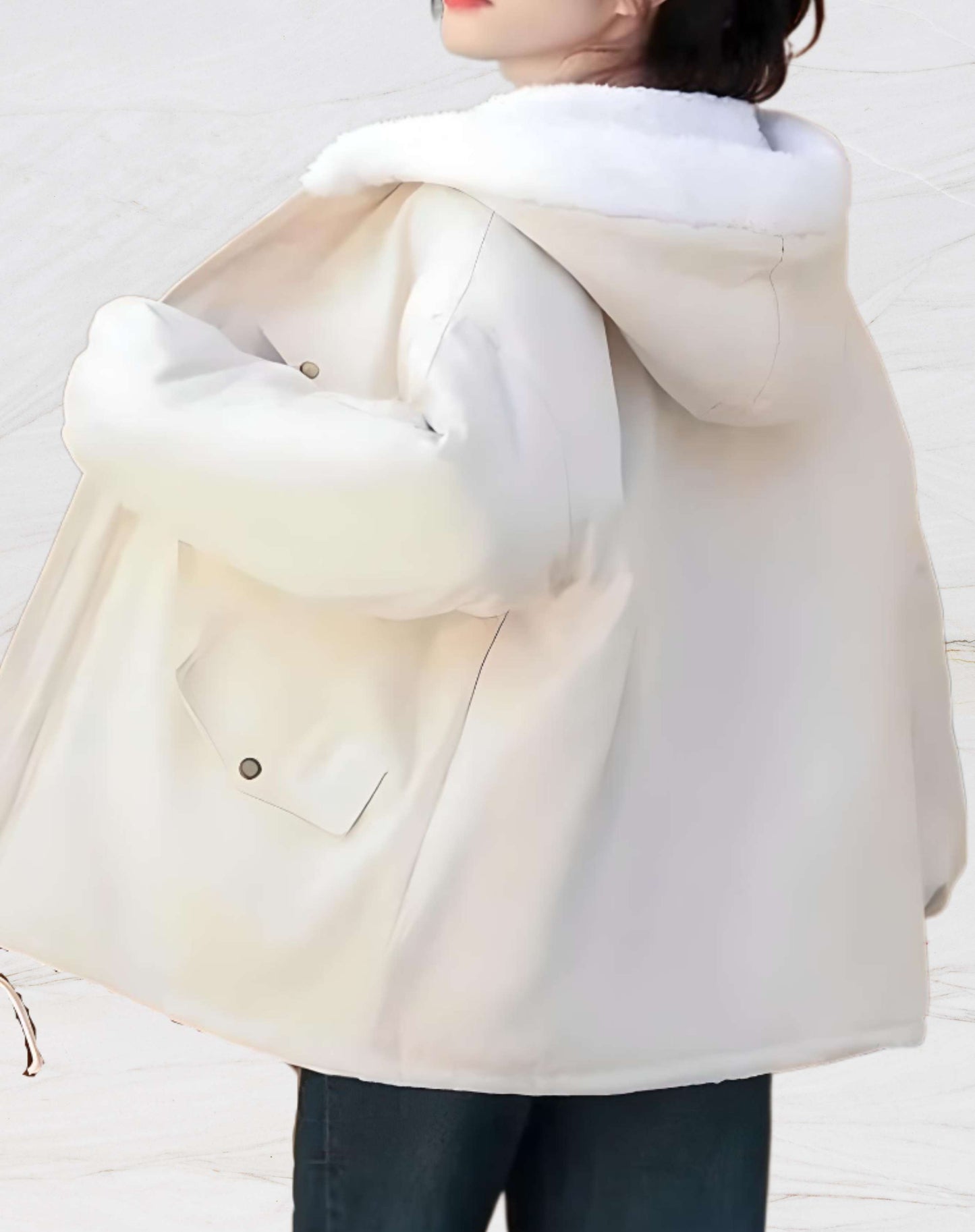Chaqueta de mujer con forro polar y capucha