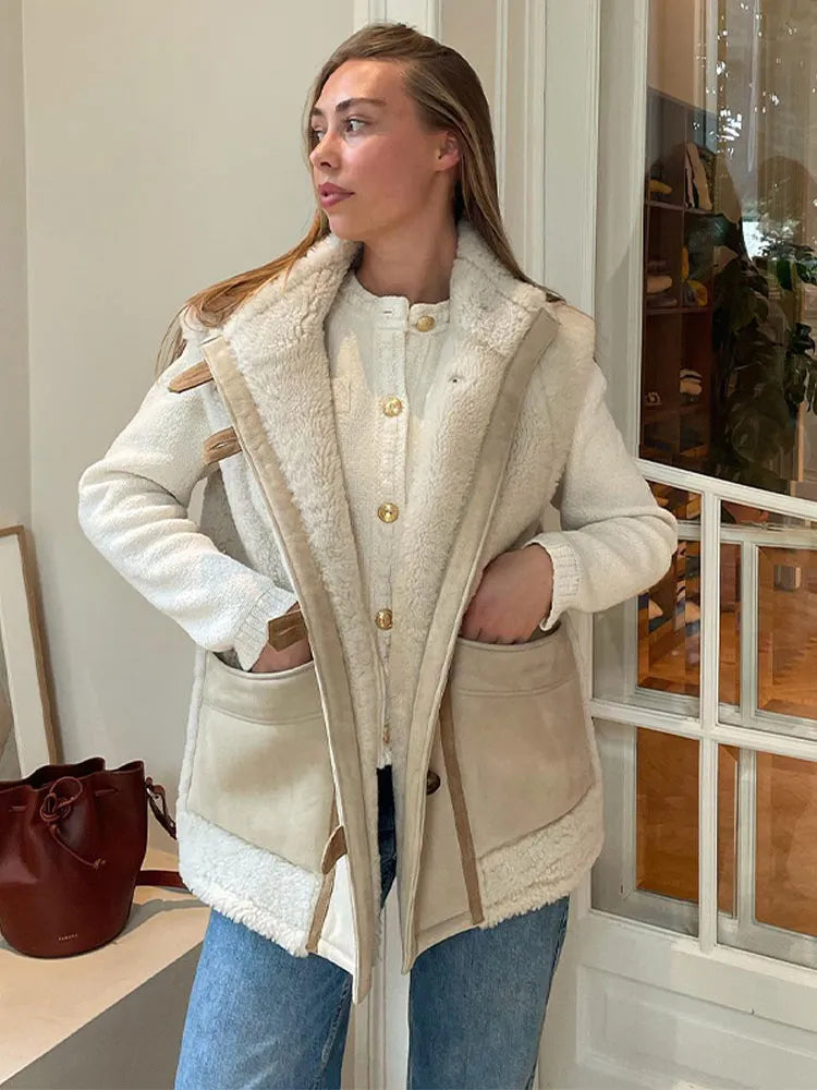 Elegante abrigo de invierno beige para mujer