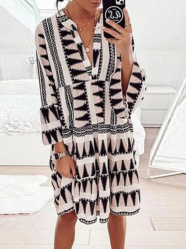 Vestido estampado con mangas largas y escote holgado en V