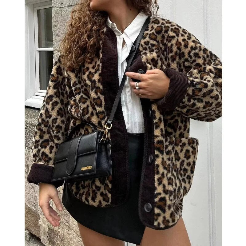 Elegante chaleco de leopardo para mujer
