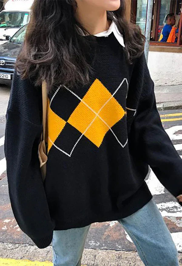 Cálido jersey con original estampado de rombos