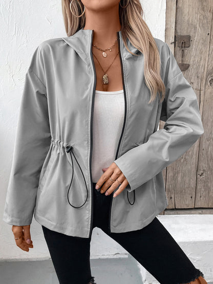 Harper | Chaqueta con cremallera y cordón de ajuste para mujer